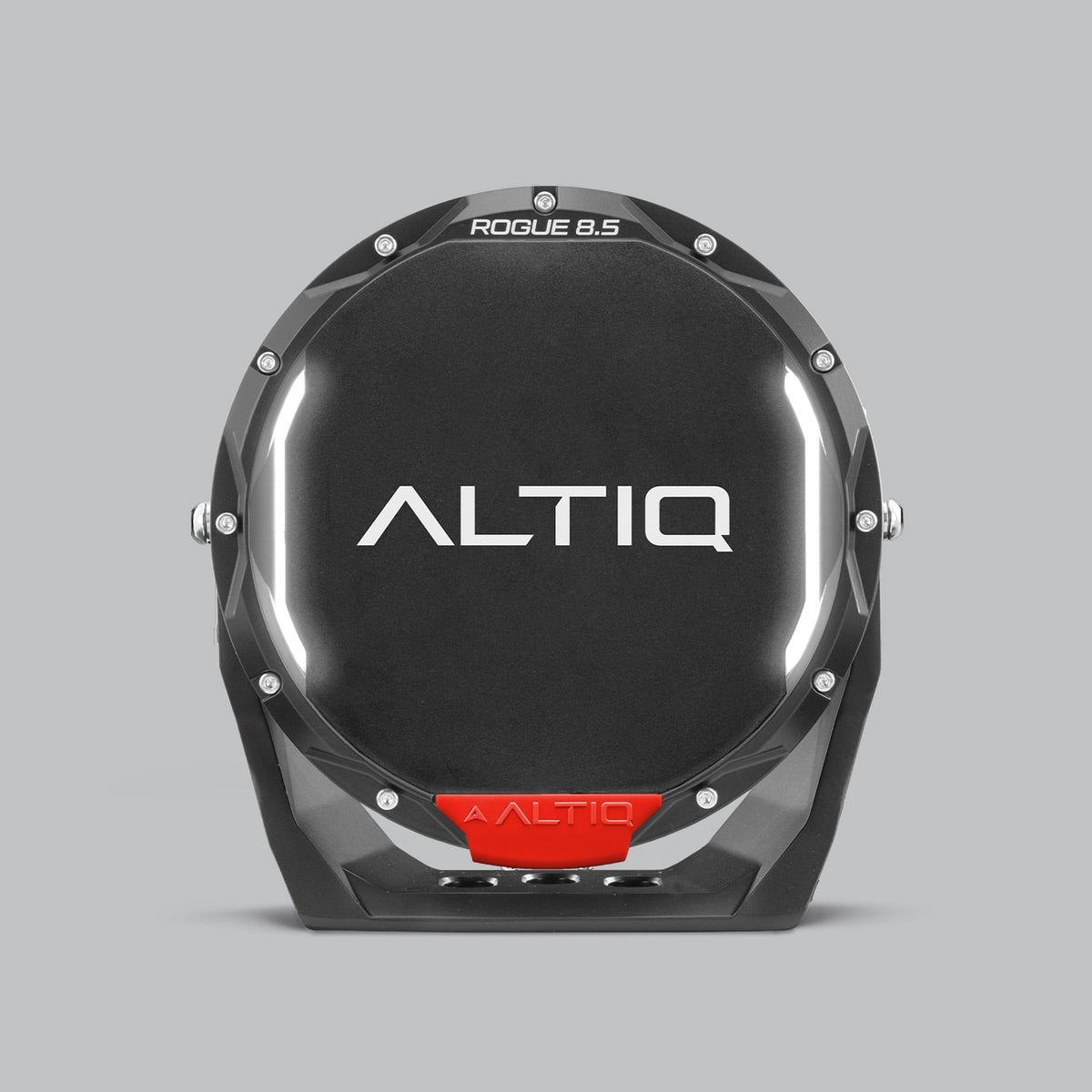 ALTIQ Rogue 8.5 Mk3 beam on a night track with stats: 1.9km 1 lux distance, 180 degree coverage, 150 degree spread