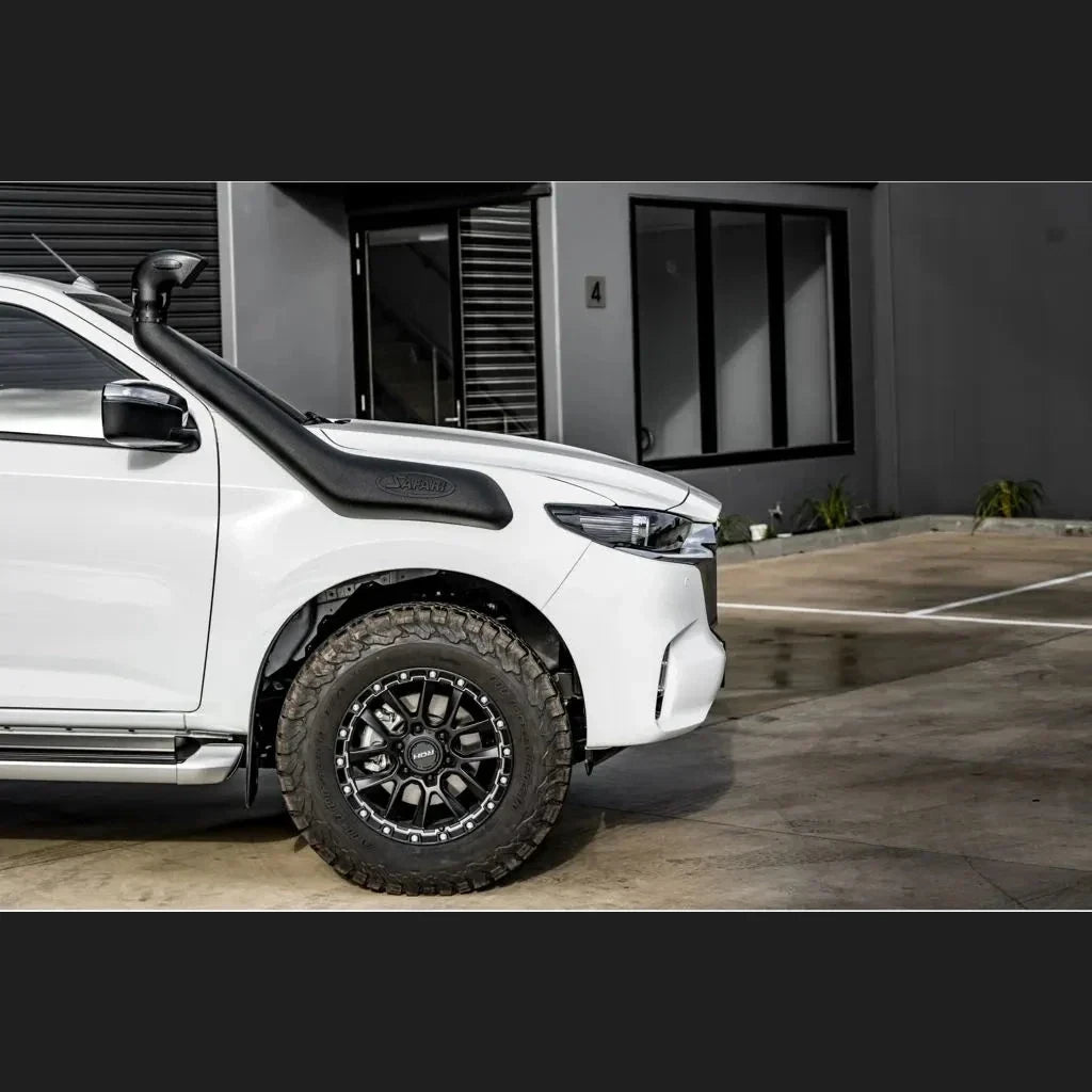 Safari V-Spec snorkel on a Mazda BT-50, front three-quarter view