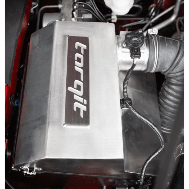 Torqit airbox installed on the engine – Torqit Stainless Steel Airbox (Matte Black) for Toyota Hilux 2.8L