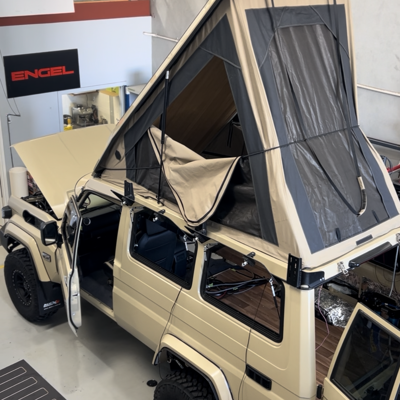 Inside Sandy Tracks' 78 Series Land Cruiser Build – Full Off-Grid 12V Setup