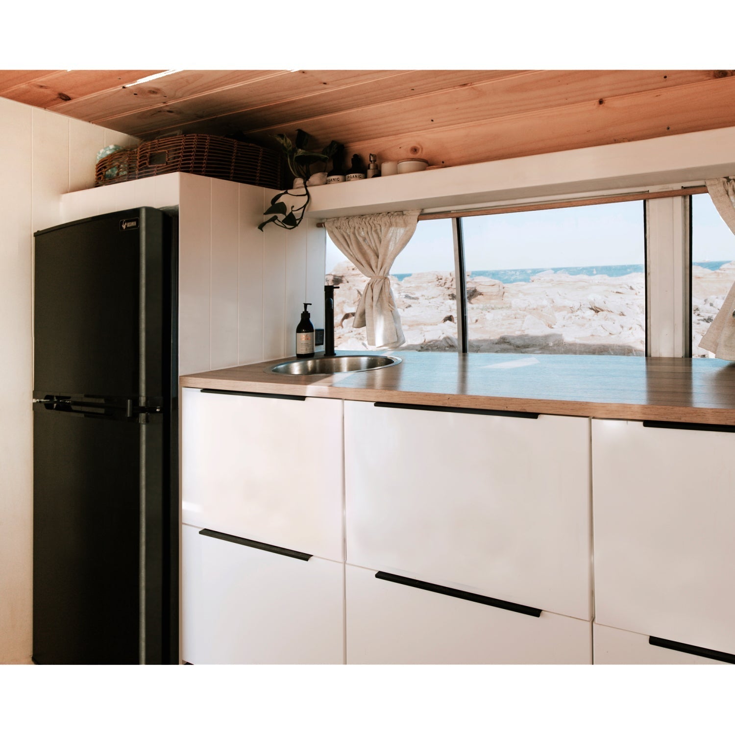 The Best Way to Mount and Power Your Fridge Off-Grid