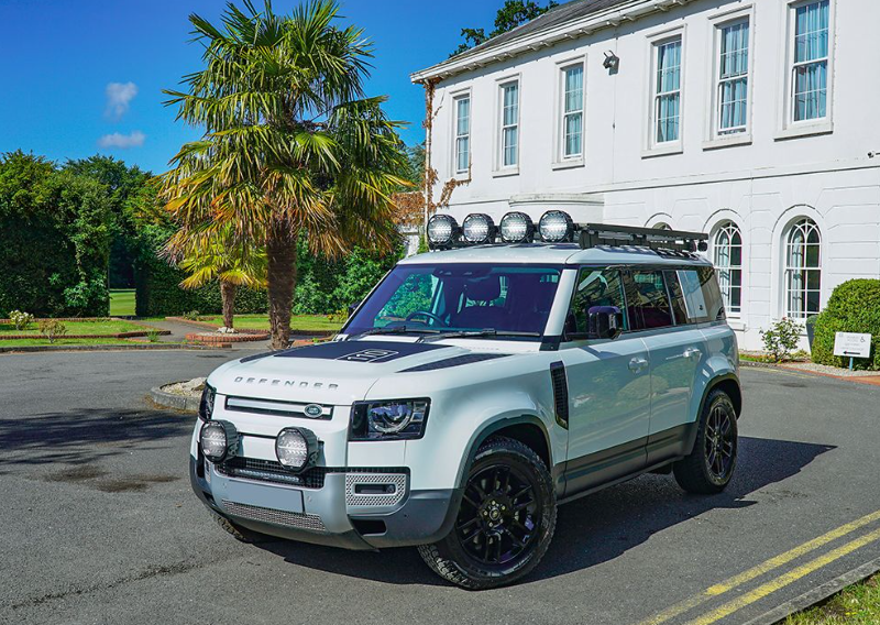 Land Rover Grille Mount