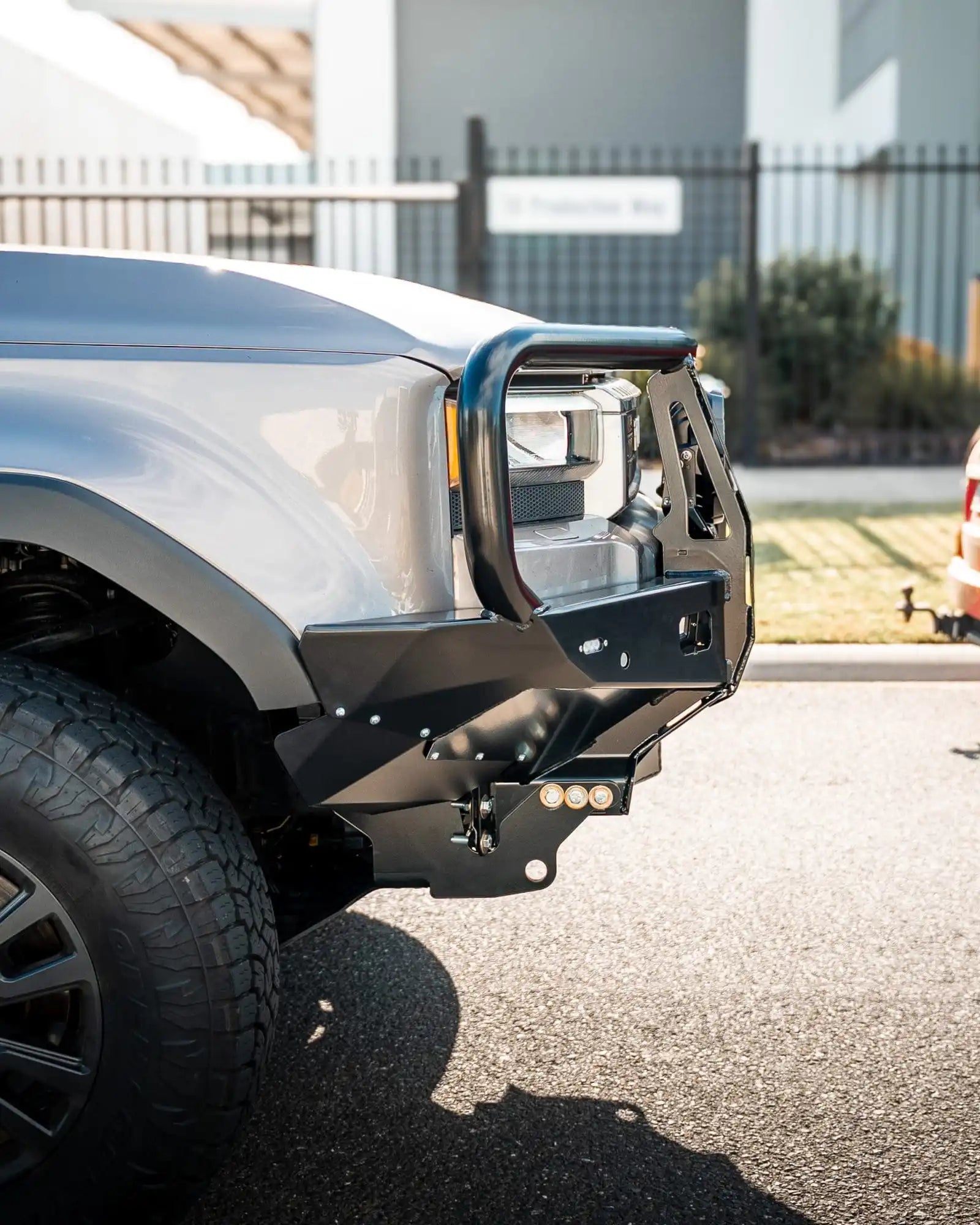 side view of TCC 250 Prado Bull Bar