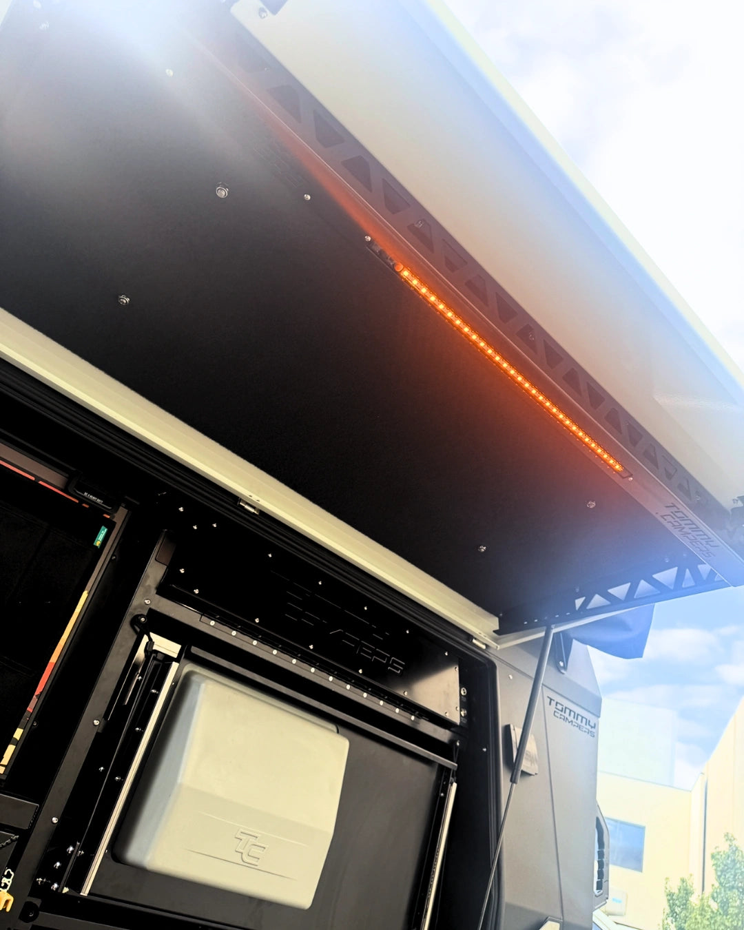 Dual Colour Amber/White dimmable Strip light
