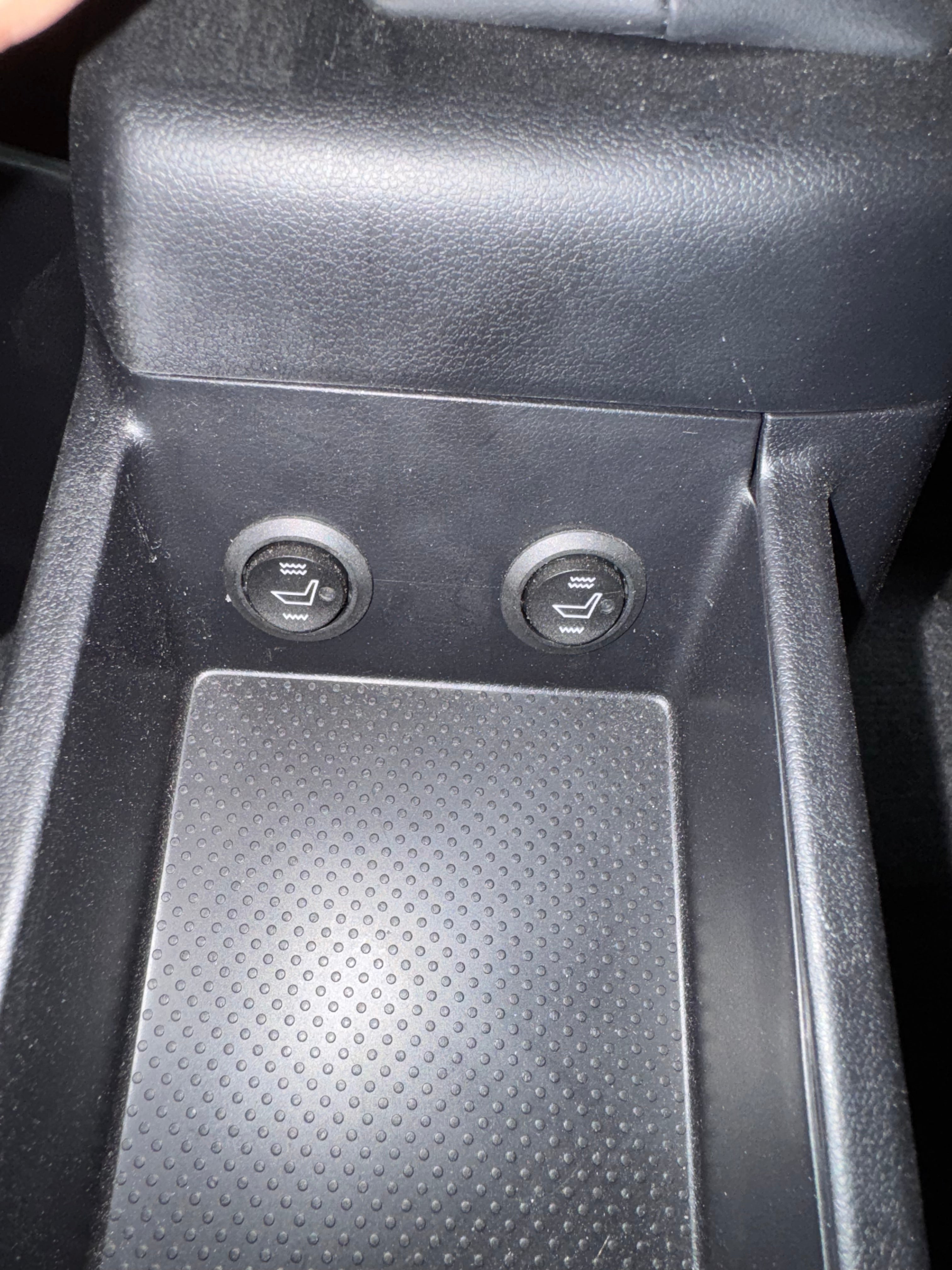 Scheelmann Traveller Seat with heated seats switches