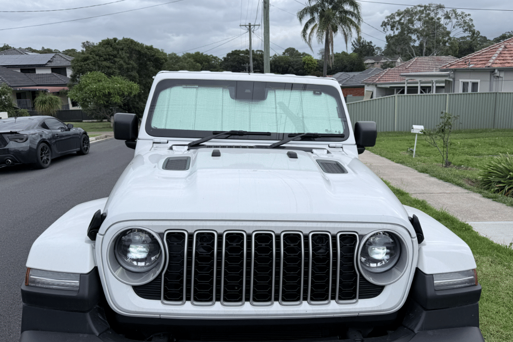Jeep Gladiator/Wrangler Front Windscreen Sun Shade (JT/JL; 2018+)