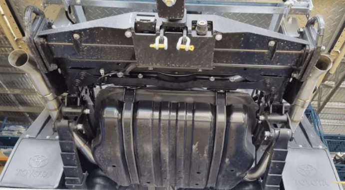 Close-up of Torqit 3.5" to 3″ Twin Exit DPF Back Exhaust 79 Series 4.5L Toyota Landcruiser Single Cab 2016-09/2023