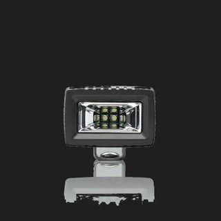 ALTIQ CX2 work light square on to the lens, the reflector with two rows of LEDs behind a clear cover, in a black housing with the mounting bracket beneath