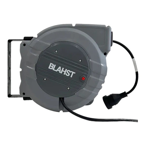 Blahst 10A Retractable Extension Cord