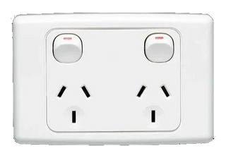 Clipsal C2000 Series Twin GPO 10A 250V Double Pole Horizontal White (CLIC2025DWE)