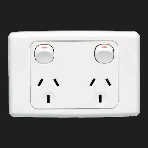 Clipsal C2000 Series Twin GPO 10A 250V Double Pole Horizontal White (CLIC2025DWE)