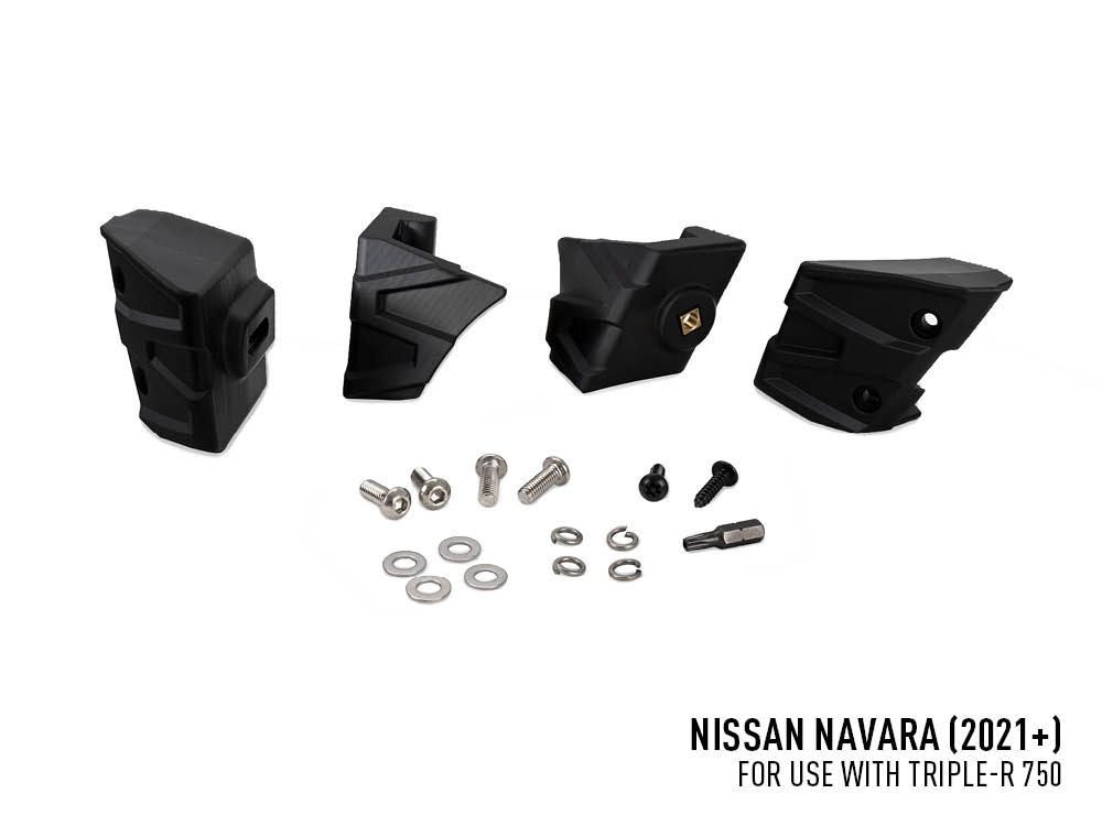 Set of black car accessories with screws and washers on a white background, labeled for Nissan Navara.