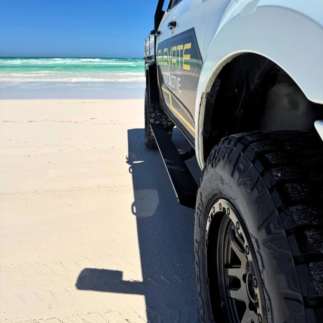 Isuzu Dmax RG 2020-Onwards Electric Side Steps with LED Light – view 5