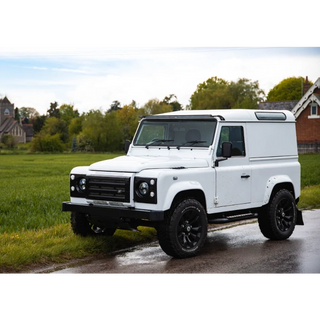 Lazer Lamps Defender fitted view, auxiliary lighting on
