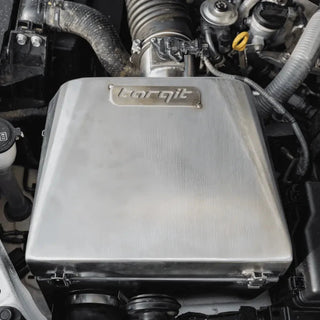 Torqit airbox fitted in the engine bay – Torqit Stainless Steel Airbox (Matte Black) for Toyota 300 Series Landcruiser