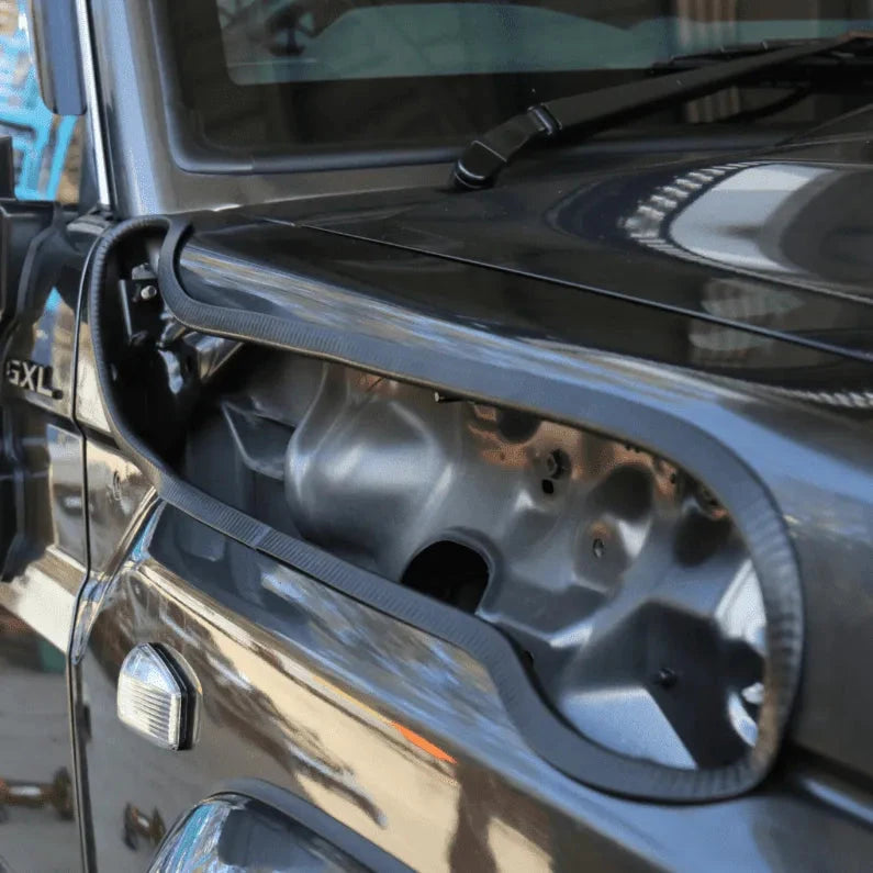 Snorkel fitted to the guard panel – Torqit 4" Stainless Steel Snorkel (Matte Black) for Toyota Landcruiser