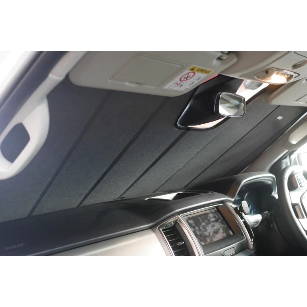 Toyota Hilux 8th Gen Front Windscreen Sun Shade (2015–2025) – view 4