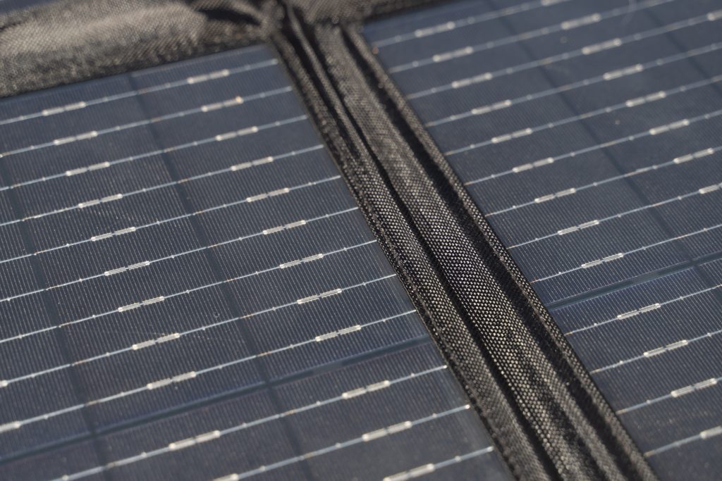 KT Cable 300W Solar Blanket Kit with Charge Regulator