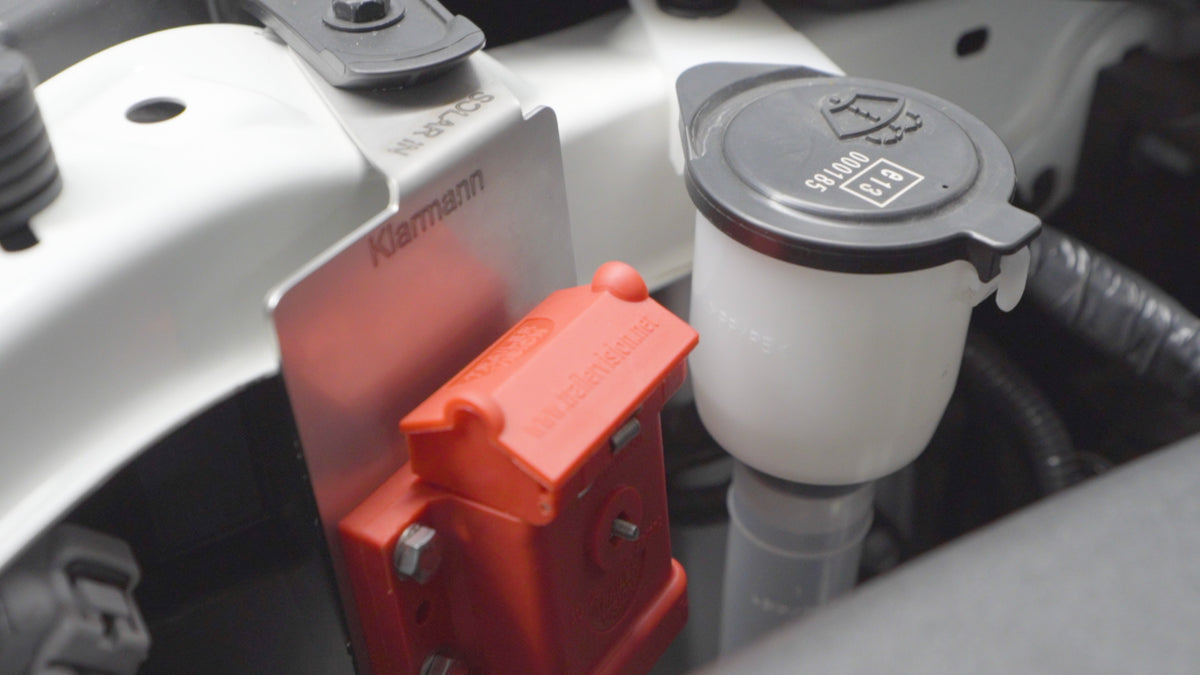 Solar input bracket mounted under bonnet with SB50 Anderson plug fitted (inferred from product design, not visually confirmed)